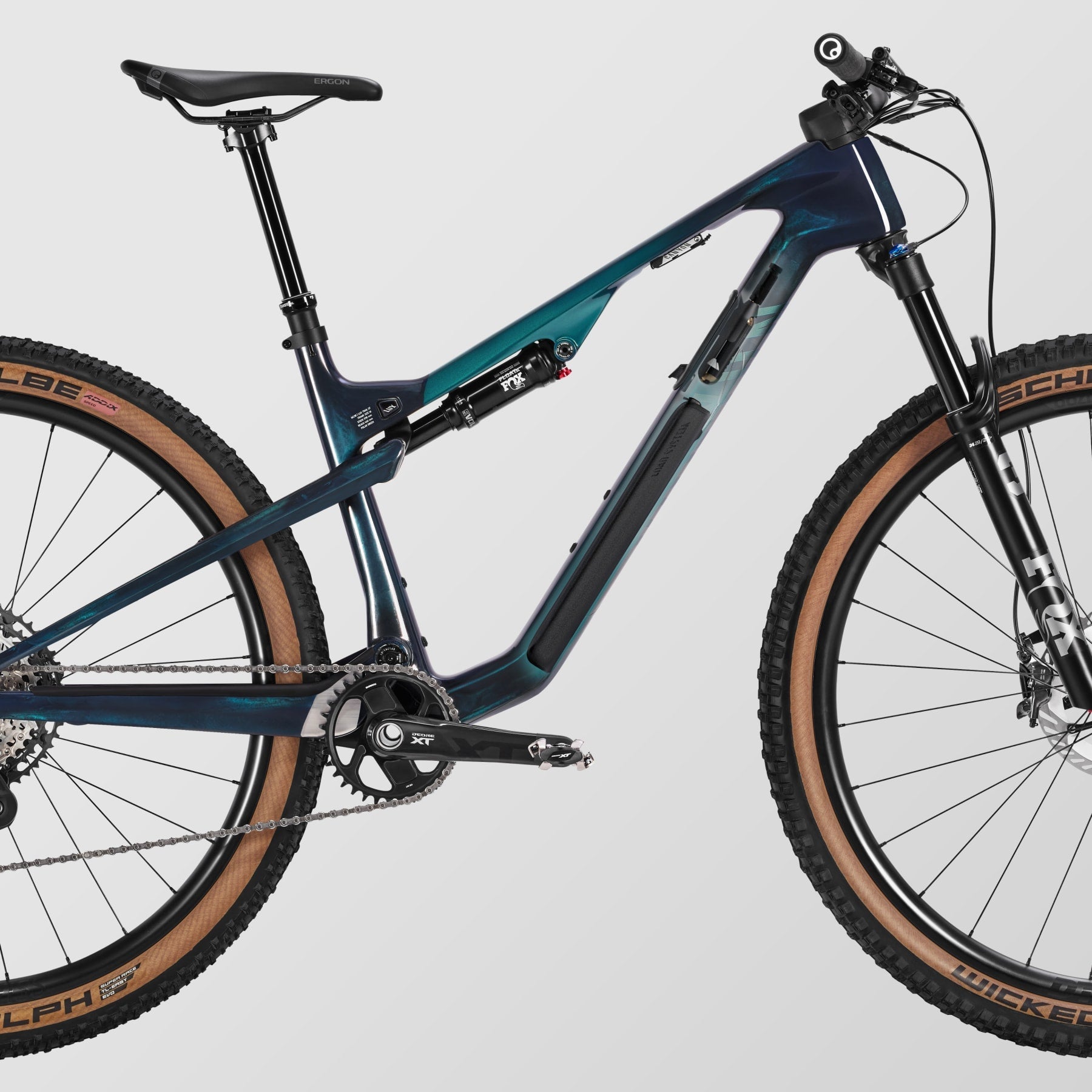 Lux Trail CF Di2 – Outlet