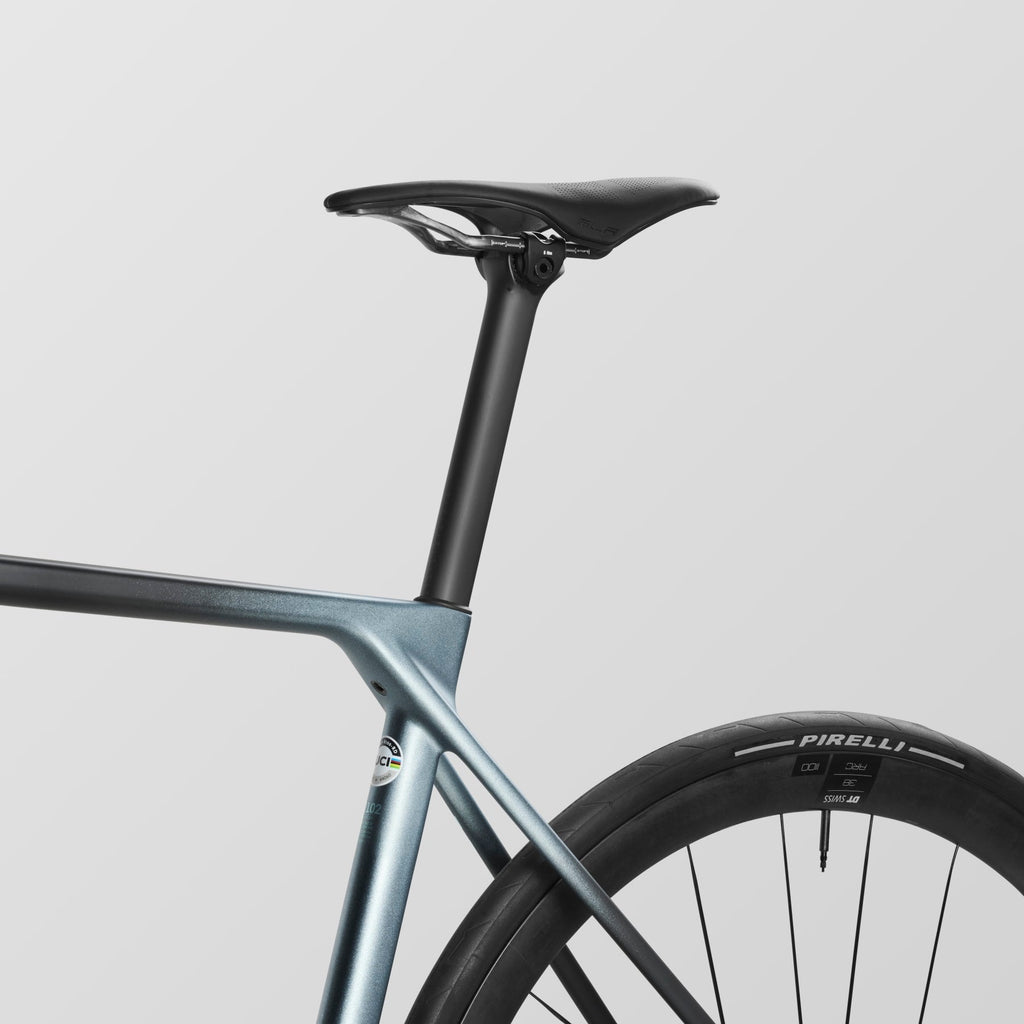 Ultimate CFR AXS – Outlet