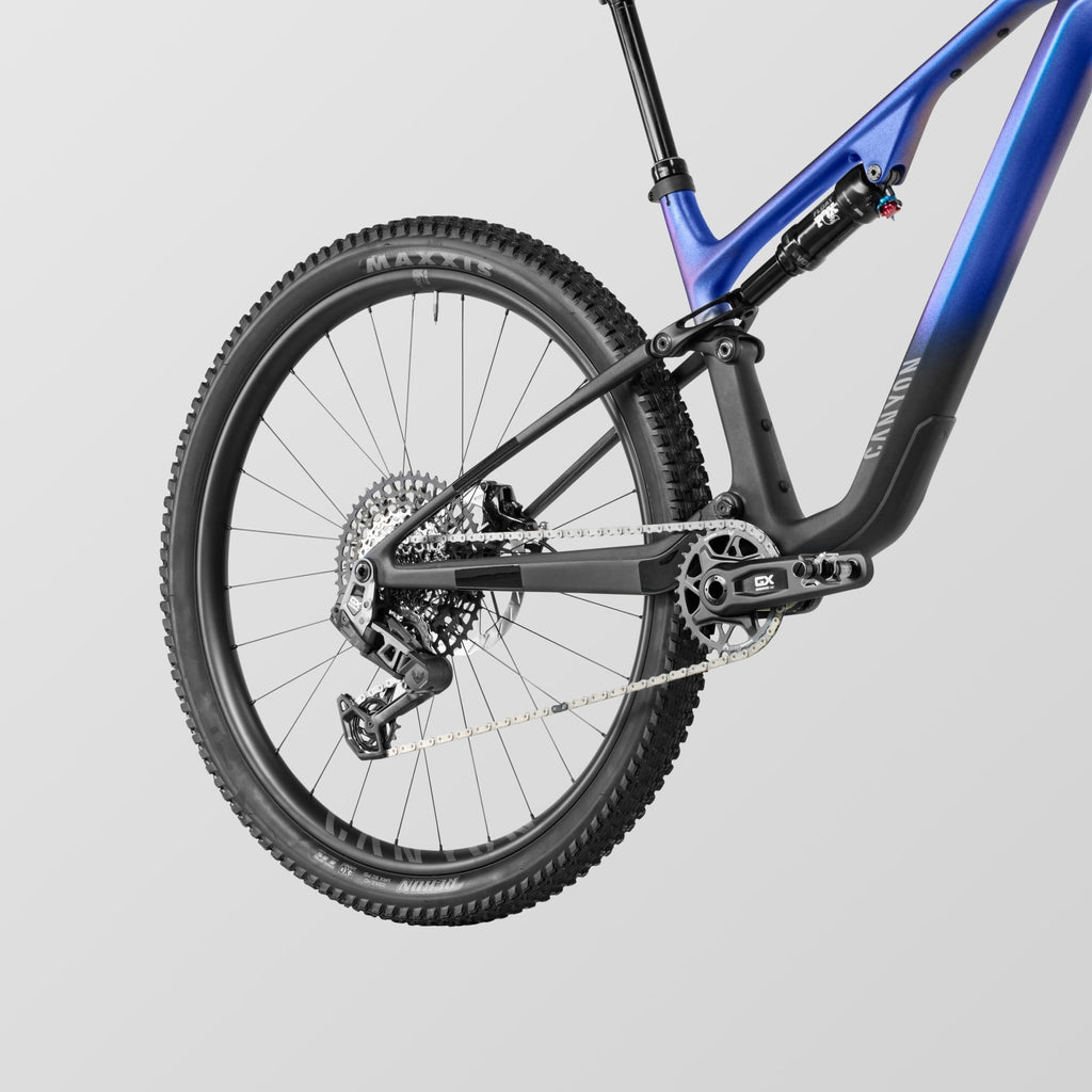 Lux Trail CF 8