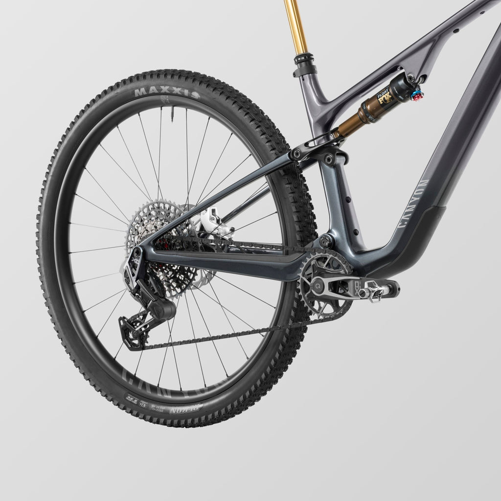 Lux Trail CF 9