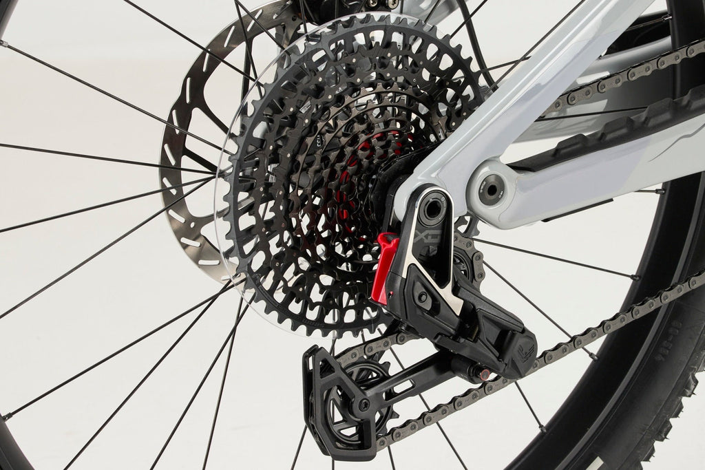 Strive:ON CFR LTD – Outlet