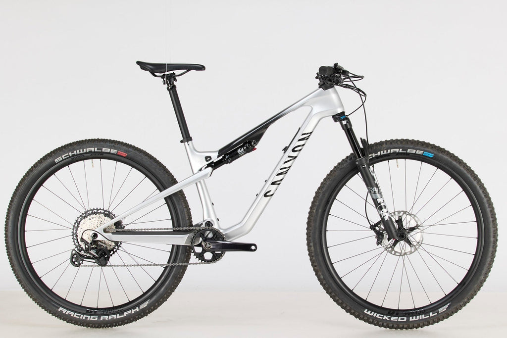 Lux Trail CF 8 – Outlet