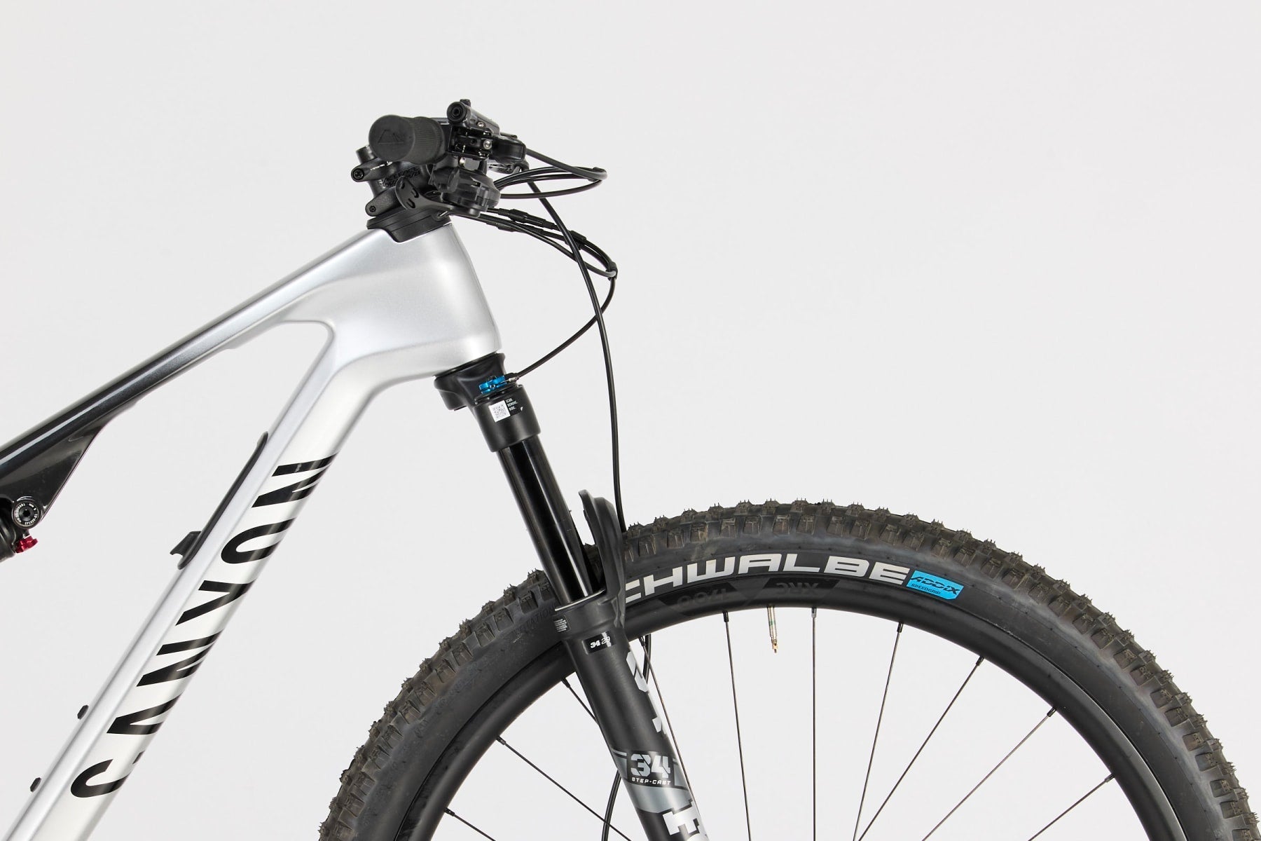 Lux Trail CF 8 – Outlet