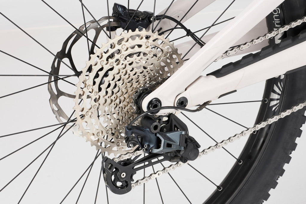 Torque:ON CF 8 – Outlet