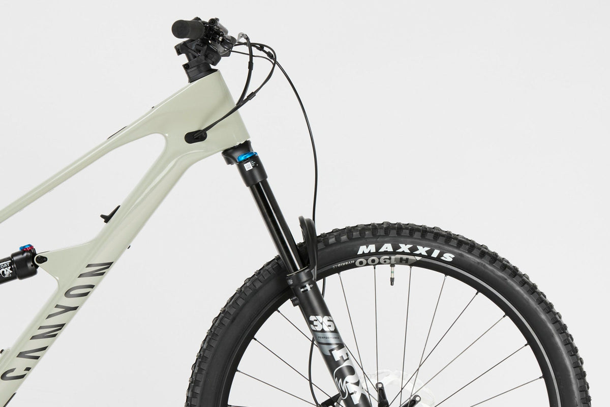 Spectral:ONfly CF 9 – Outlet