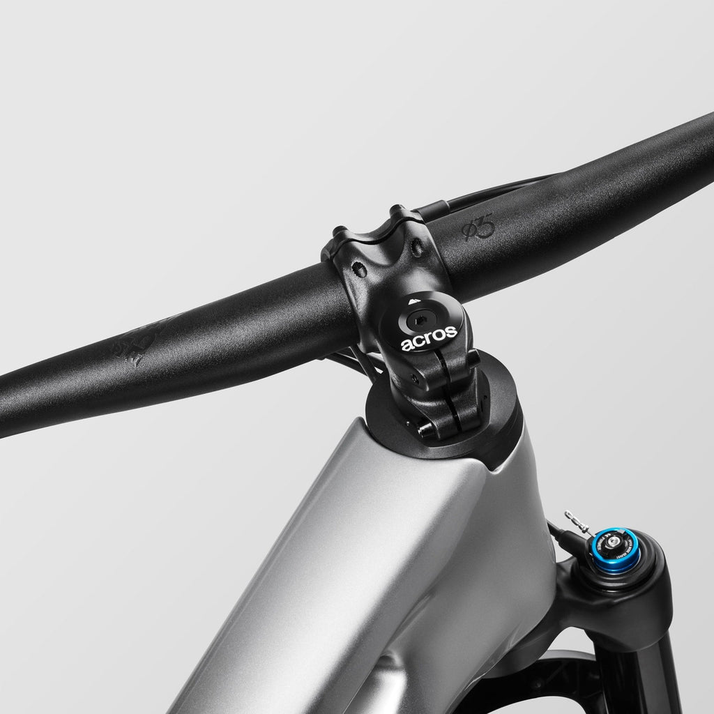 Lux Trail CF 8 – Outlet
