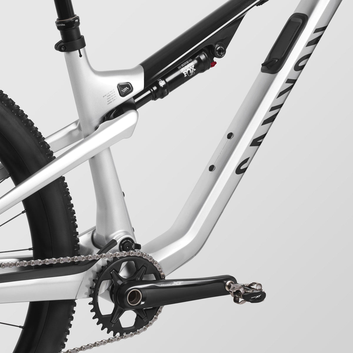Lux Trail CF 8 – Outlet