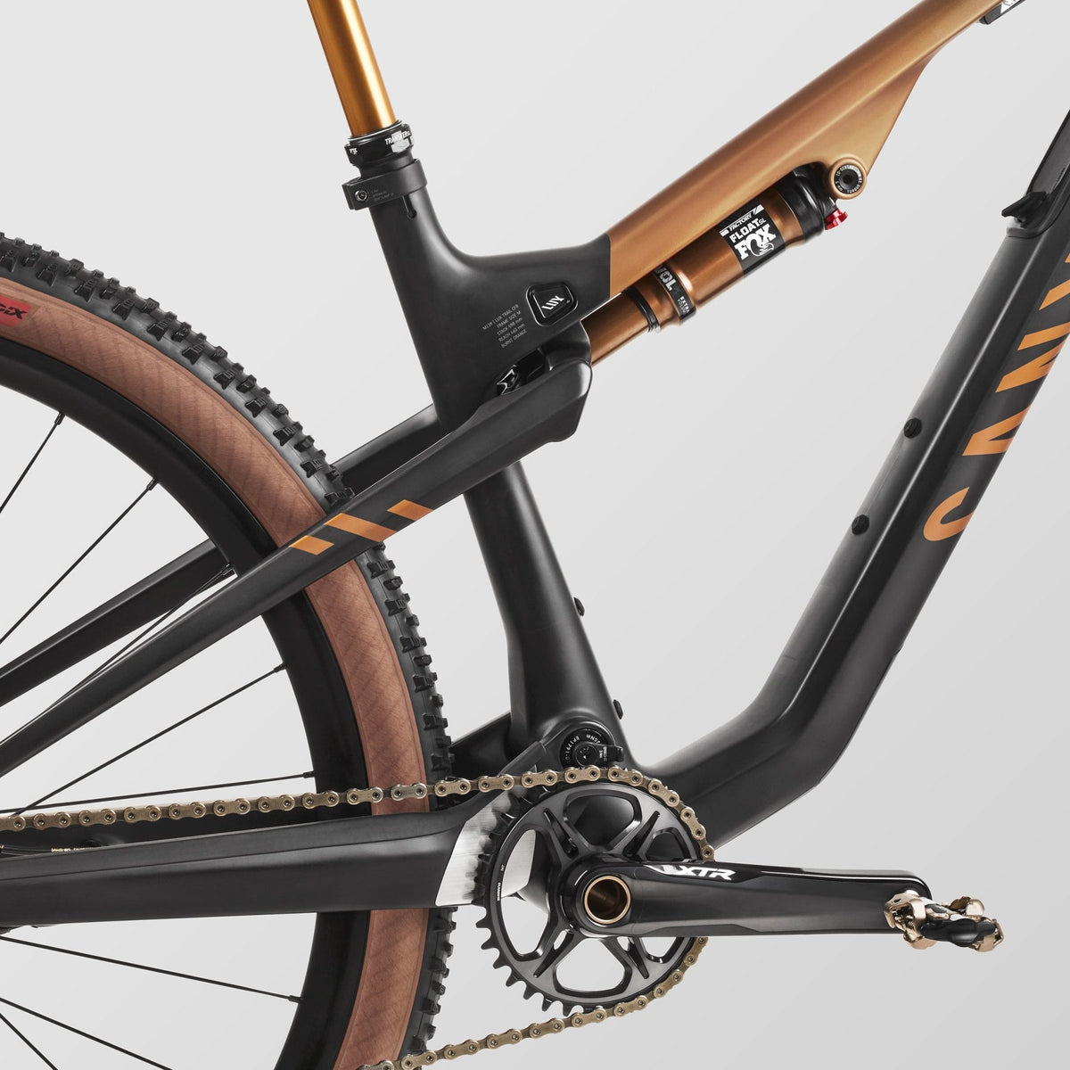 Lux Trail CFR – Outlet